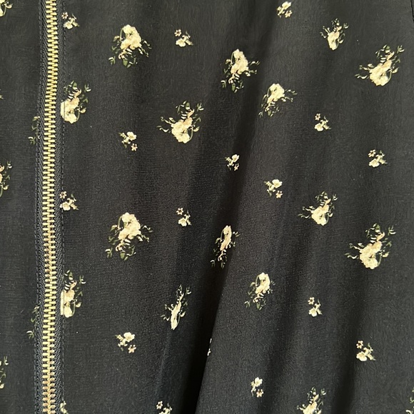 Club Monaco Isra Silk Floral Shorts Romper - Picture 6 of 8